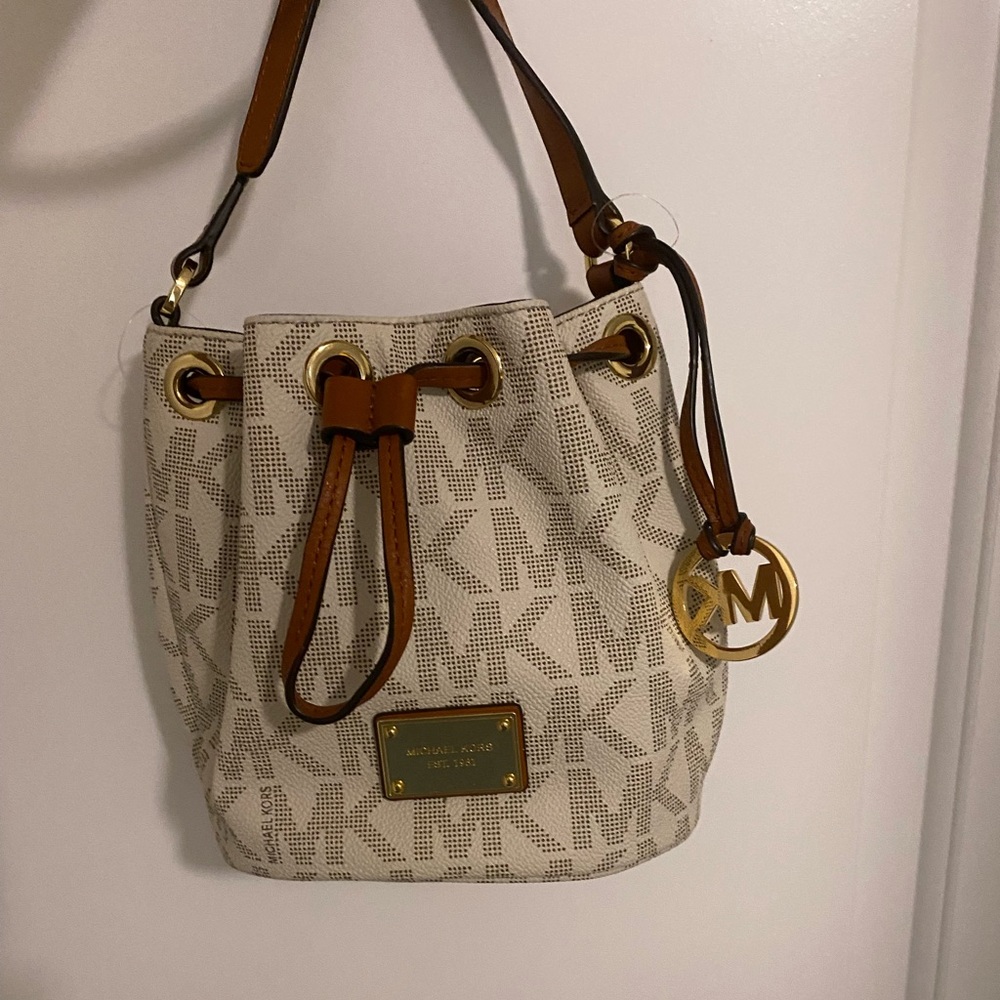 Michael Kors Small Bucket Bag